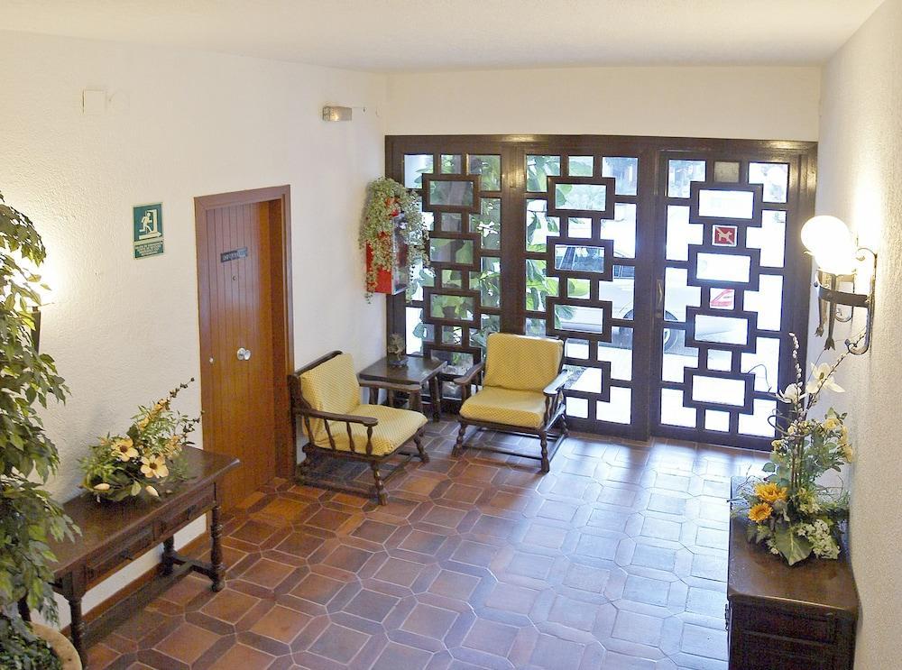 Apartamentos Bon Lloc سانتا أيُلاريا ذيس ريو المظهر الخارجي الصورة