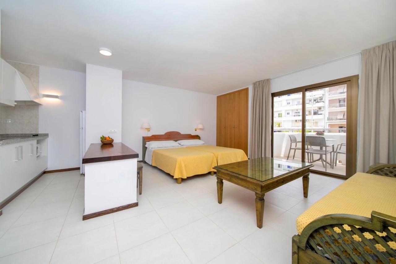 Apartamentos Bon Lloc سانتا أيُلاريا ذيس ريو المظهر الخارجي الصورة